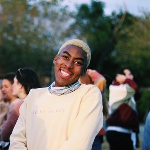 Meet your Posher, Devin